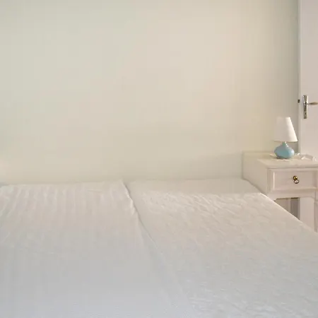 Awesome Apartment In Saussignac